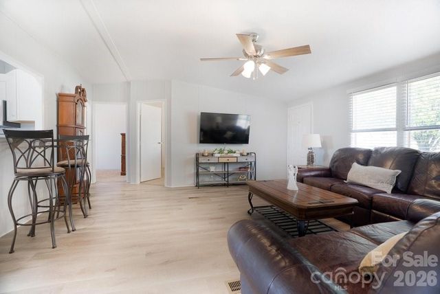 889 Tabor Road, Olin, NC 28660