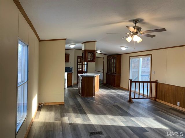 1322 Reiker Ford Road, St Clair, MO 63077