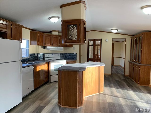 1322 Reiker Ford Road, St Clair, MO 63077