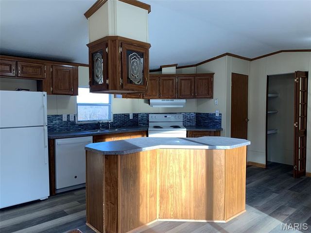 1322 Reiker Ford Road, St Clair, MO 63077