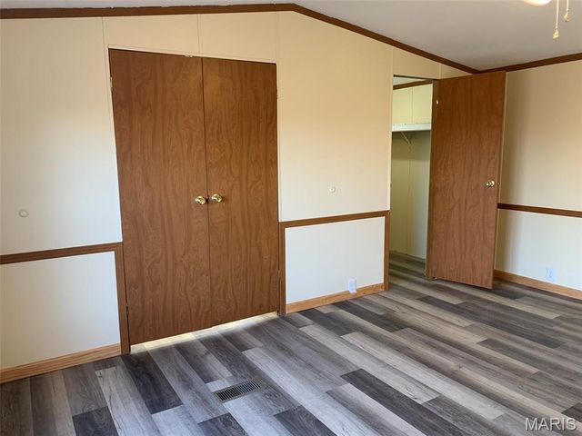 1322 Reiker Ford Road, St Clair, MO 63077