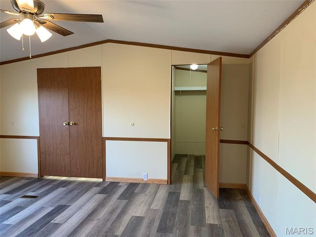 1322 Reiker Ford Road, St Clair, MO 63077