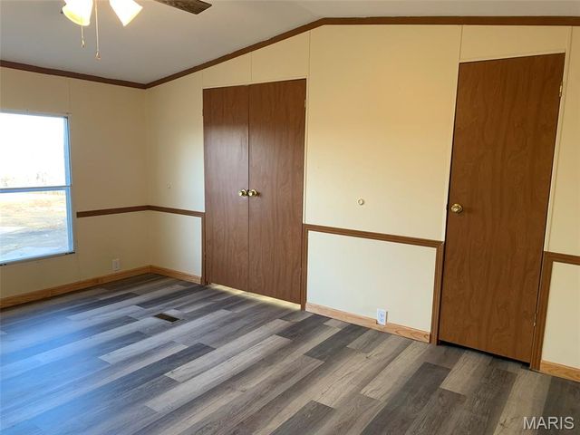 1322 Reiker Ford Road, St Clair, MO 63077