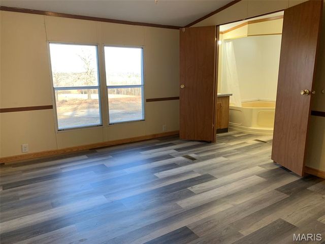 1322 Reiker Ford Road, St Clair, MO 63077