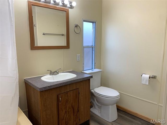 1322 Reiker Ford Road, St Clair, MO 63077