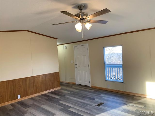 1322 Reiker Ford Road, St Clair, MO 63077