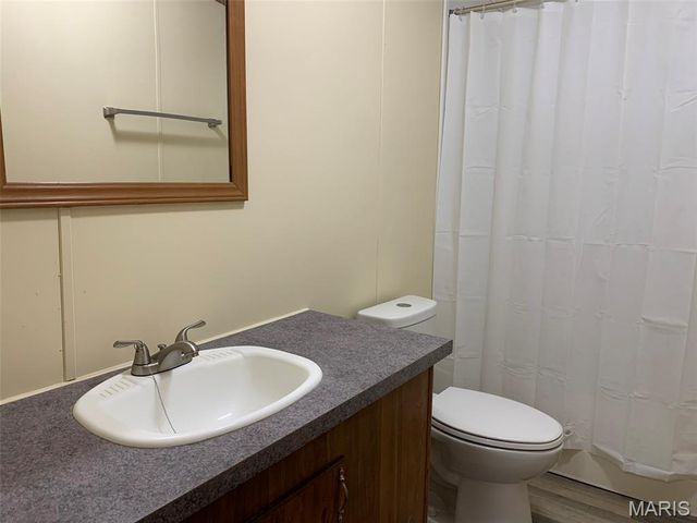 1322 Reiker Ford Road, St Clair, MO 63077