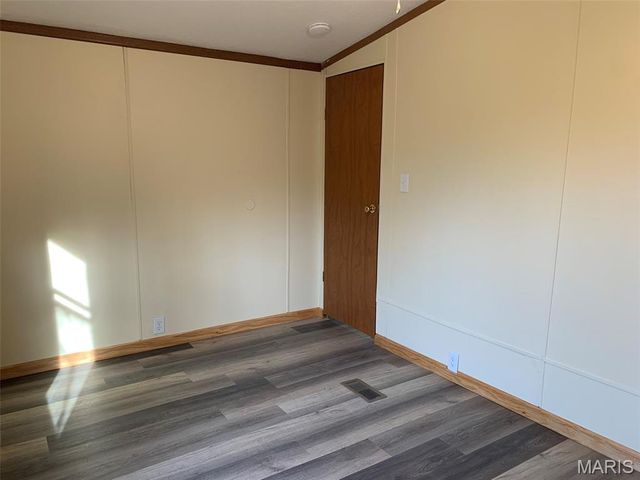 1322 Reiker Ford Road, St Clair, MO 63077