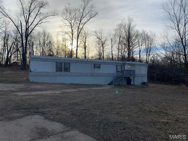 1322 Reiker Ford Road, St Clair, MO 63077