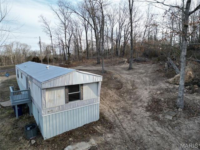 1322 Reiker Ford Road, St Clair, MO 63077