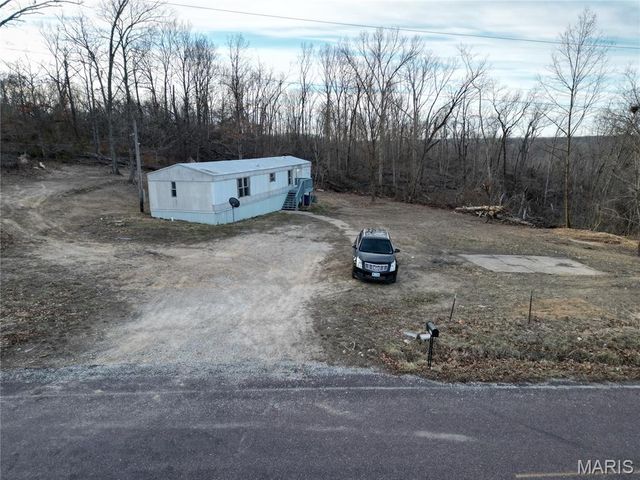 1322 Reiker Ford Road, St Clair, MO 63077