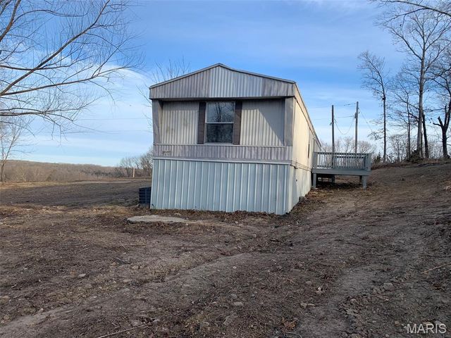 1322 Reiker Ford Road, St Clair, MO 63077