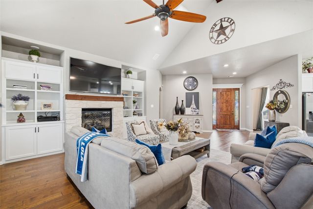 108 Ty Lane, Azle, TX 76020