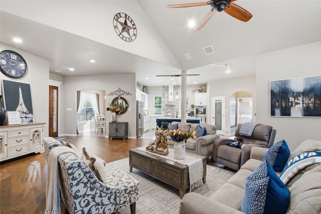 108 Ty Lane, Azle, TX 76020