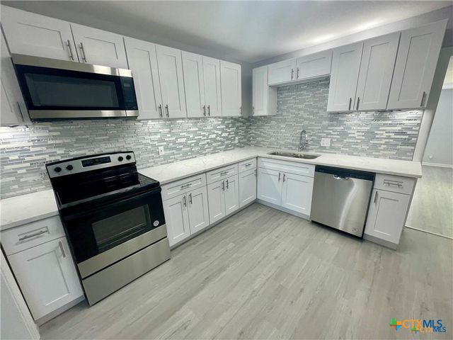 743 E 13th Avenue, Belton, TX 76513