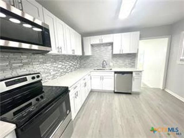 743 E 13th Avenue, Belton, TX 76513