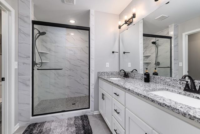 16349 Lolly Lane, Basehor, KS 66007