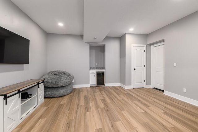 16349 Lolly Lane, Basehor, KS 66007