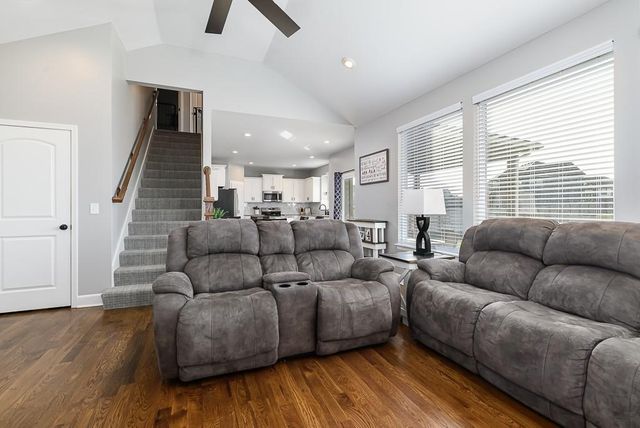 16349 Lolly Lane, Basehor, KS 66007