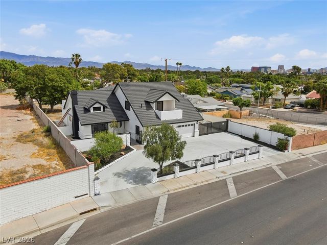 3200 West Oakey Boulevard, Las Vegas, NV 89102