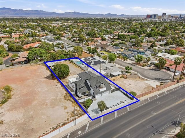 3200 West Oakey Boulevard, Las Vegas, NV 89102