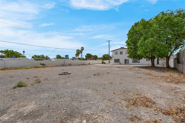 3200 West Oakey Boulevard, Las Vegas, NV 89102