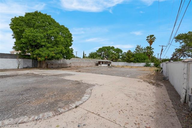 3200 West Oakey Boulevard, Las Vegas, NV 89102