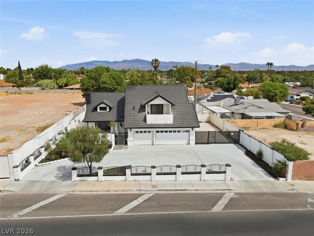 3200 West Oakey Boulevard, Las Vegas, NV 89102