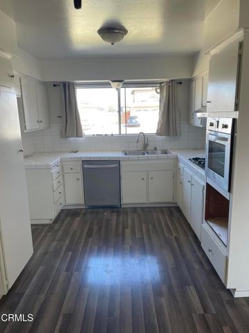 7560 Lemur Street, Ventura, CA 93003