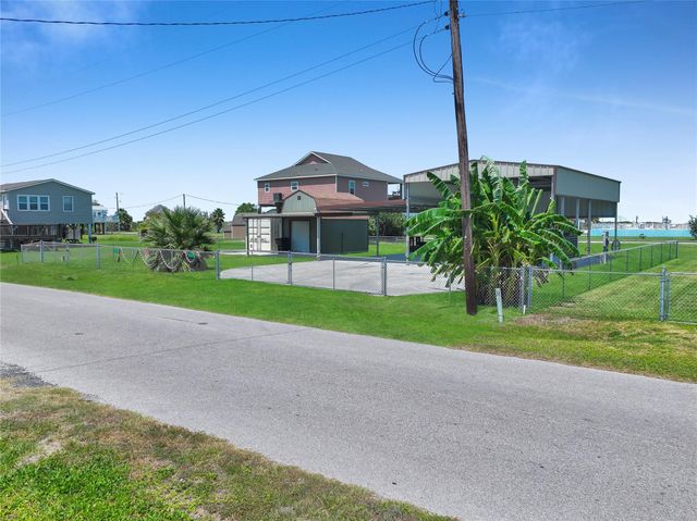 1134 E Canal East, Crystal Beach, TX 77650