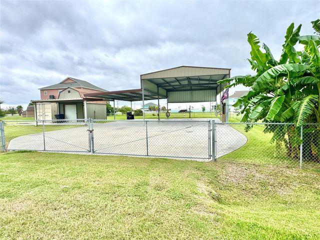 1134 E Canal East, Crystal Beach, TX 77650