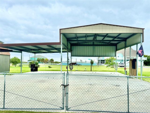 1134 E Canal East, Crystal Beach, TX 77650