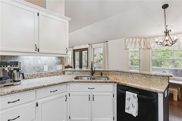 136 Lake Jordan Blvd, Kingsland, GA 31548