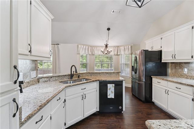 136 Lake Jordan Blvd, Kingsland, GA 31548