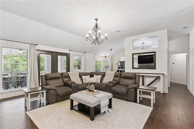 136 Lake Jordan Blvd, Kingsland, GA 31548