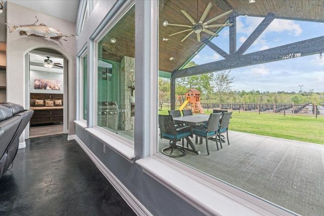 15637 Knotty Oaks Trail, Magnolia, TX 77355