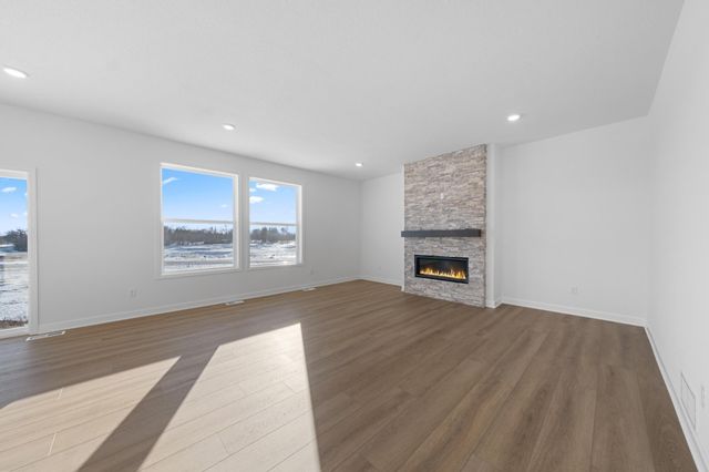 565 Waterford Place, Waconia, MN 55387