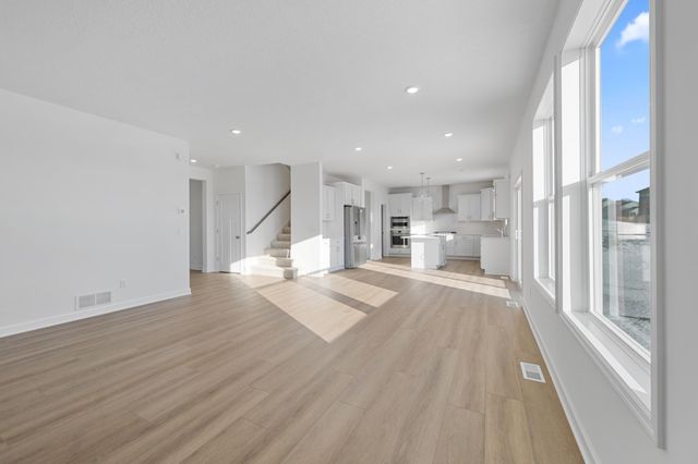 565 Waterford Place, Waconia, MN 55387