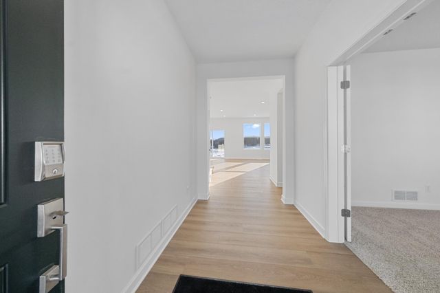 565 Waterford Place, Waconia, MN 55387