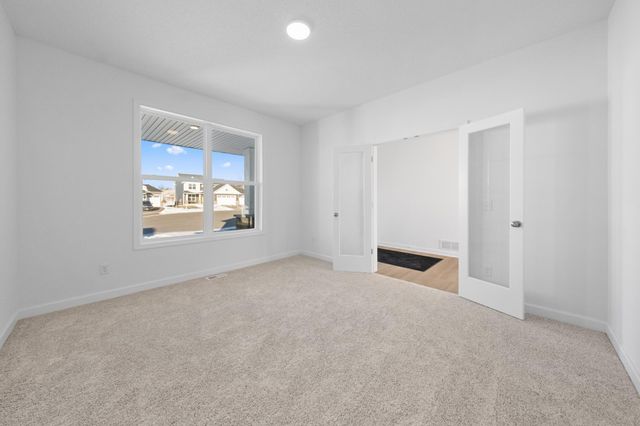 565 Waterford Place, Waconia, MN 55387