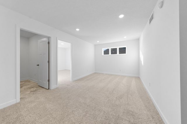 565 Waterford Place, Waconia, MN 55387