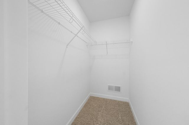 565 Waterford Place, Waconia, MN 55387