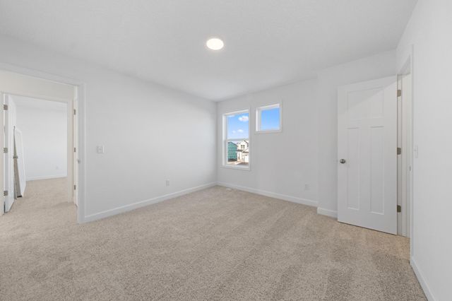 565 Waterford Place, Waconia, MN 55387