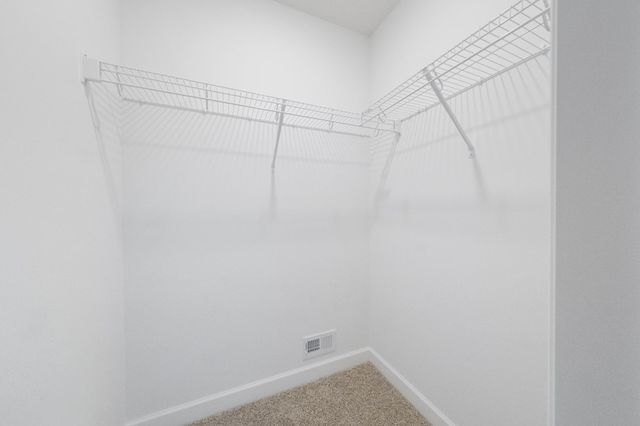 565 Waterford Place, Waconia, MN 55387