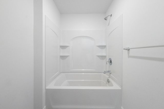 565 Waterford Place, Waconia, MN 55387