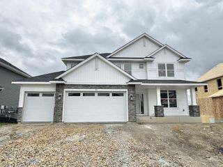 565 Waterford Place, Waconia, MN 55387