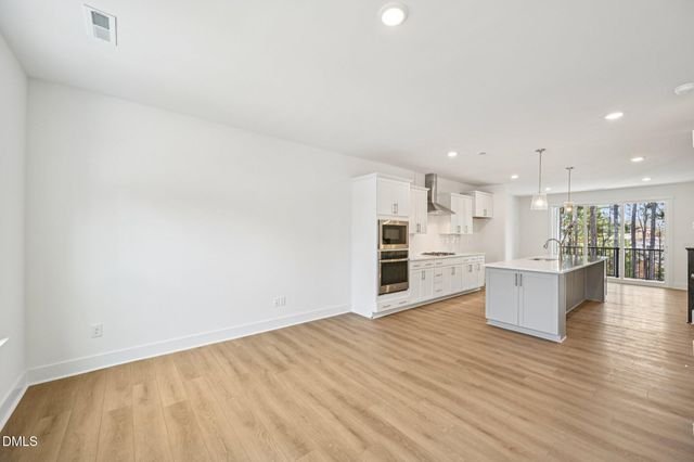 10904 Bayflower Way, Raleigh, NC 27617