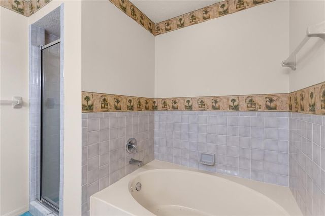 704 PINNACLE DRIVE, Haines City, FL 33844