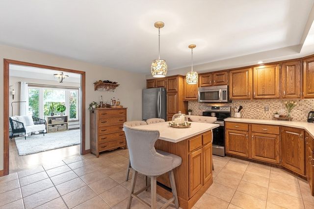 36 Will Thompson Way, Fitchburg, MA 01420