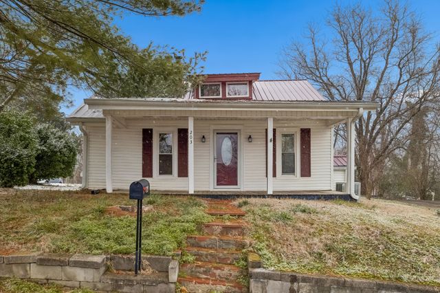 203 Hull Ave, Carthage, TN 37030